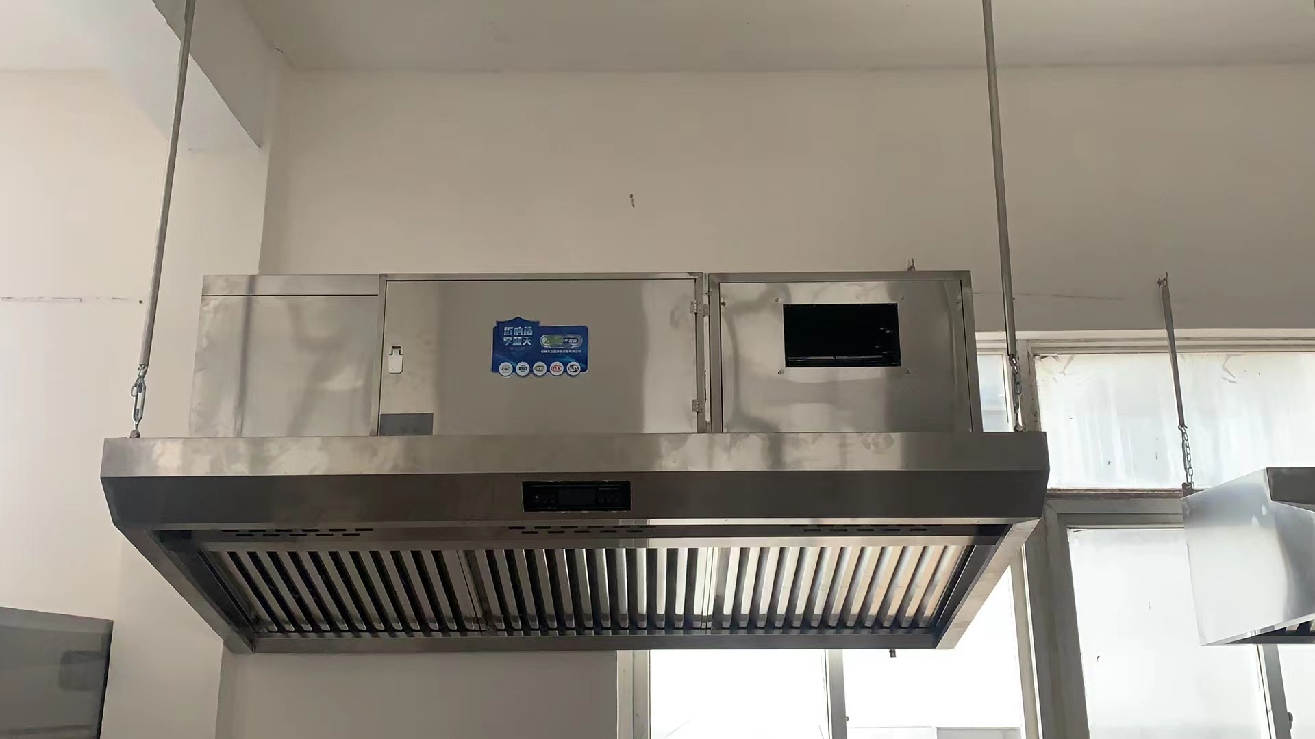 油煙凈化一體機(jī)是否適合所有的廚房環(huán)境？